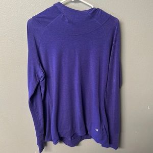 GapFit long sleeved hooded wicking shirt XL